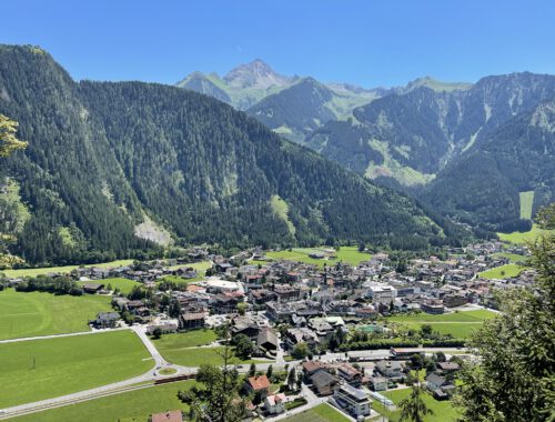 Wanderung zum Gasthaus Zimmereben - schönste Aussicht über Mayrhofen