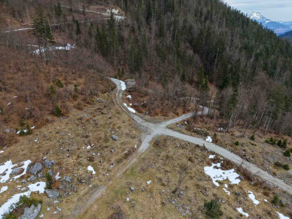 luftaufnahme wanderweg kreuzung wochenbrunner alm ellmau