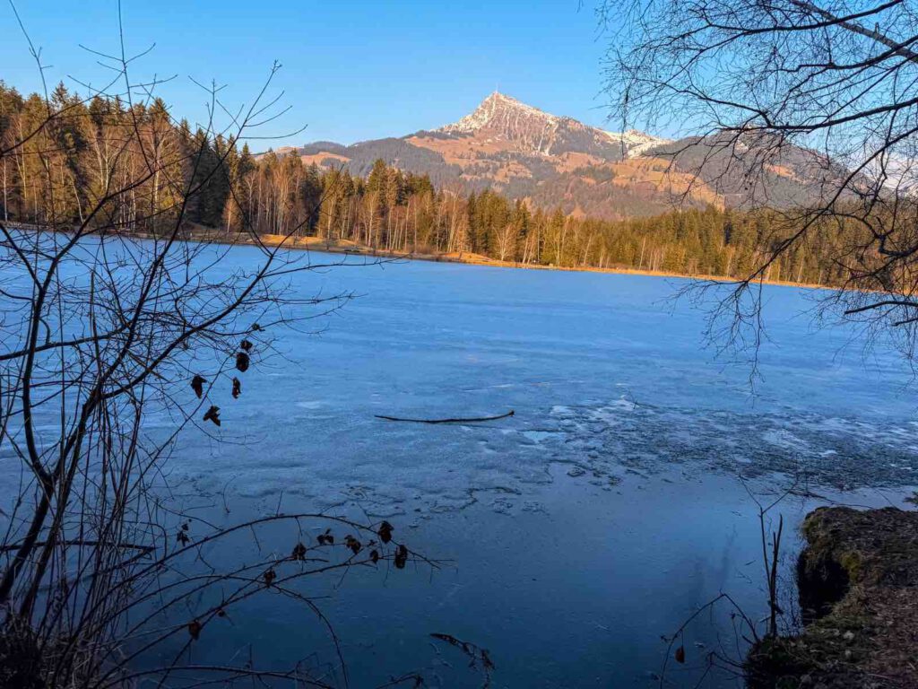 Leichter Spaziergang in Kitzbühel - Sonnenuntergang am Schwarzsee erleben 13 mit Blick auf Kitzbühler Horn