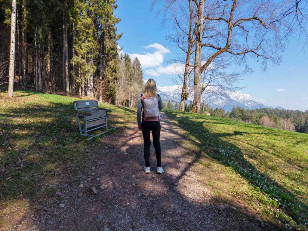 Christin Großheim bei Spaziergang bei Söll am Wilden Kaiser