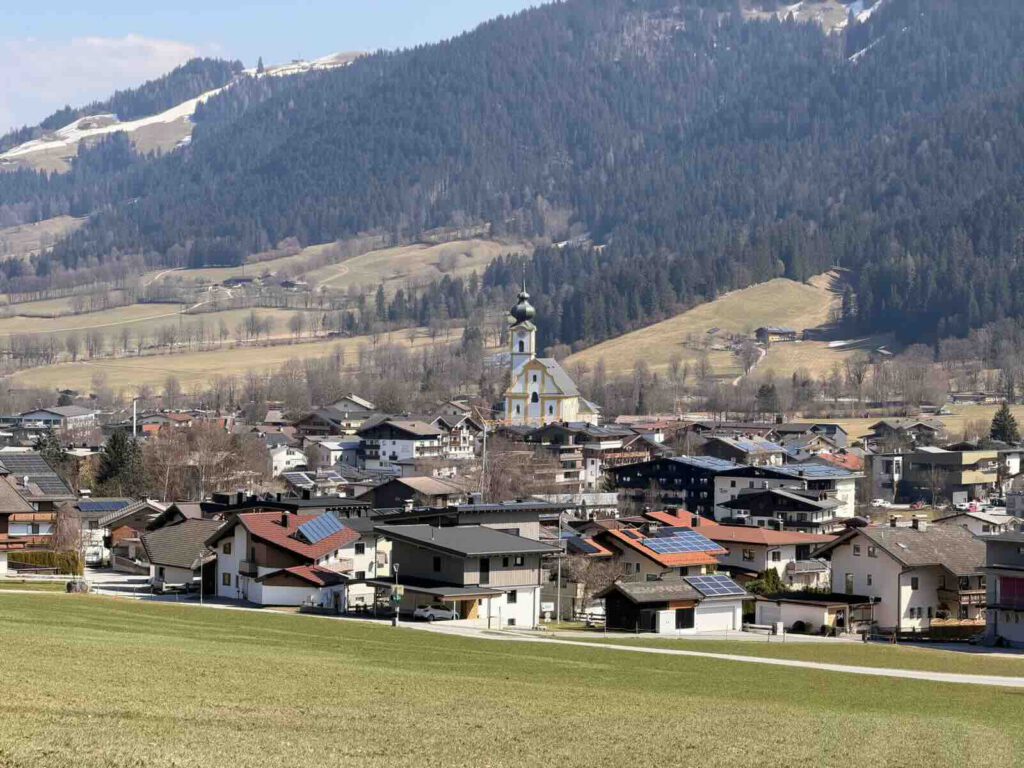 Dorfansicht von Söll in Tirol